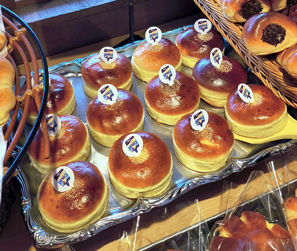 Tokyo’s newest viral dessert is like a Japanese parfait inside a bread bun [Taste test]