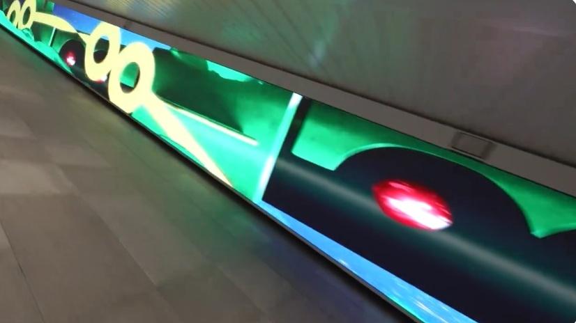 Life-size Legendary Pokémon Mega Rayquaza digitally greeting travelers at Tokyo train station [Vid]