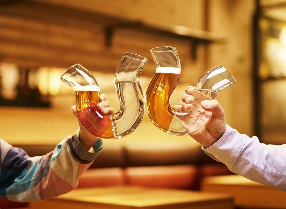 Japan’s new beer glass is designed to force you to drink…water [Video]