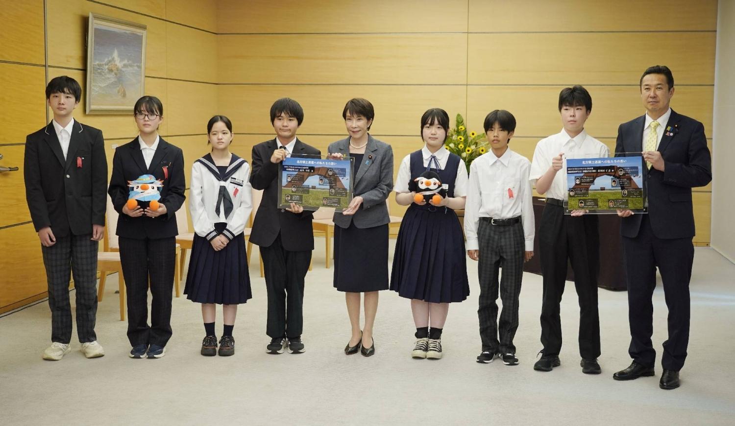  Takaichi keen to resume grave visits in Russian-held islands off Hokkaido 